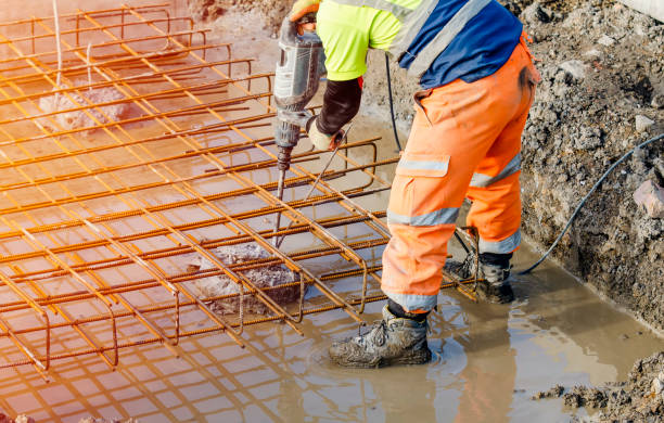 Best Commercial Concrete Services in Quinebaug, CT